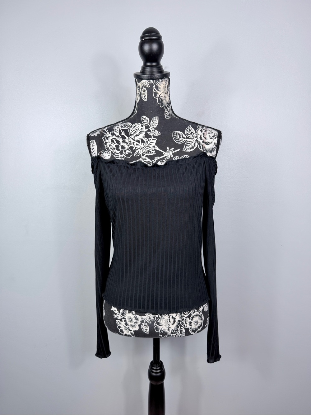 Iris black ribbed off shoulder long sleeve lettuce hem soft knit top size large